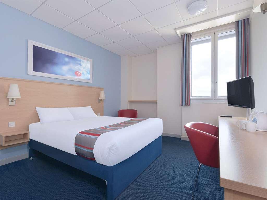 Travelodge Northampton Upton Way חדר תמונה