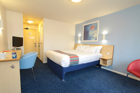 Travelodge Northampton Upton Way חדר תמונה